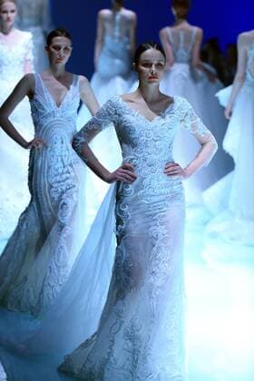 (160330) -- BEIJING, March 30, 2016 -- Models present wedding dresses designed by Wei Qiying during a fashion show of Jusere Wedding Dress Collection at China Fashion Week in Beijing, capital of China, March 30, 2016. )(mcg) CHINA-BEIJING-FASHION WEEK-JUSERE WEDDING DRESS (CN) LixMingfang 
