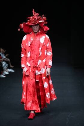 BEIJING, CHINA - MARCH 30: (CHINA OUT) A model showcases designs on the runway at XINSHEN LINEN & Sun Lin Collection during the Mercedes-Benz China Fashion Week Autumn Winter 2016 2017 at 751D.Park on March 30, 2016 in Beijing, China.  CFP481928430