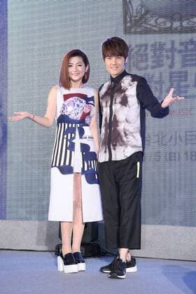 Selina and Ke-Chun Wu host 2016 Hito Pop Music Awards in Taipei, Taiwan, China on 30th March, 2016.  20160331004016