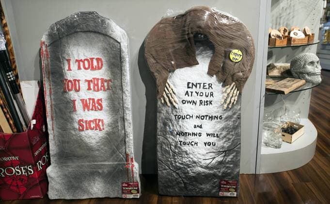March 31, 2016 - Houston, Texas, U.S. - Founded in 1992, and housing America s largest collection of historical funeral service items in a 20,500 square-foot facility, the National Museum of Funeral History celebrates the heritage of the funeral services industry with 13 permanent and additional special exhibits. Houston U.S. - ZUMAce6_