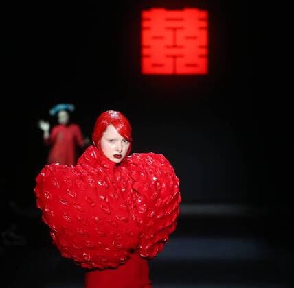 BEIJING, CHINA - MARCH 31: (CHINA OUT) A model showcases designs on the runway at Sheguang Hu Collection during the Mercedes-Benz China Fashion Week Autumn Winter 2016 2017 at 751D.Park on March 31, 2016 in Beijing, China.  CFP481980078