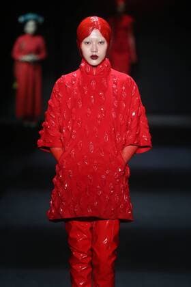 BEIJING, CHINA - MARCH 31: (CHINA OUT) A model showcases designs on the runway at Sheguang Hu Collection during the Mercedes-Benz China Fashion Week Autumn Winter 2016 2017 at 751D.Park on March 31, 2016 in Beijing, China.  CFP481980087