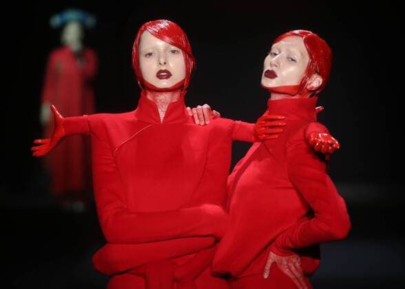 BEIJING, CHINA - MARCH 31: (CHINA OUT) A model showcases designs on the runway at Sheguang Hu Collection during the Mercedes-Benz China Fashion Week Autumn Winter 2016 2017 at 751D.Park on March 31, 2016 in Beijing, China.  CFP481980099