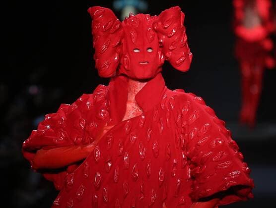 BEIJING, CHINA - MARCH 31: (CHINA OUT) A model showcases designs on the runway at Sheguang Hu Collection during the Mercedes-Benz China Fashion Week Autumn Winter 2016 2017 at 751D.Park on March 31, 2016 in Beijing, China.  CFP481980124