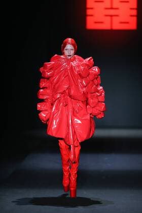 BEIJING, CHINA - MARCH 31: (CHINA OUT) A model showcases designs on the runway at Sheguang Hu Collection during the Mercedes-Benz China Fashion Week Autumn Winter 2016 2017 at 751D.Park on March 31, 2016 in Beijing, China.  CFP481980161