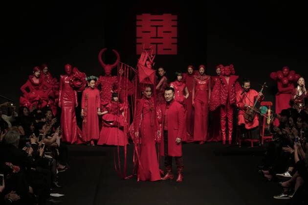 BEIJING, CHINA - MARCH 31: (CHINA OUT) A model showcases designs on the runway at Sheguang Hu Collection during the Mercedes-Benz China Fashion Week Autumn Winter 2016 2017 at 751D.Park on March 31, 2016 in Beijing, China.  CFP481980664