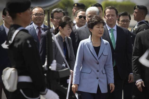 South Korea s President Park Geun-hye (front) reacts upon her arrival to the Benito Juarez International Airport in Mexico City, capital of Mexico, on April 2, 2016. Park Geun-hye made a state visit to Mexico to deepen the strategic partnership between both countries. ) (jp) (fnc) MEXICO-MEXICO CITY-SOUTH KOREA-POLITICS-VISIT AlejandroxAyala 