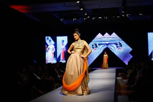 April 2, 2016 - Kathmandu, Nepal - A model presents a creation by a local designer during the final day of Nepal Fashion Week in Kathmandu, Nepal on April 2, 2016. Kathmandu Nepal  - ZUMAn230