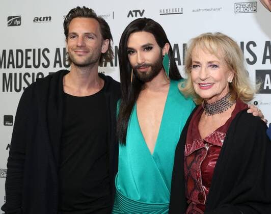 AMADEUS AUSTRIAN MUSIC AWARDS Wien, Volkstheater, 03. 04. 2016 CONCHITA WURST, Dagmar KOLLER