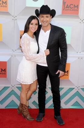 Country Music Awards in Las Vegas Craig Campbell & wife Mindy Ellis 51ST ANNUAL ACADEMY OF COUNTRY MUSIC AWARDS: ARRIVALS Las Vegas Patrick Rideaux PicturePerfect