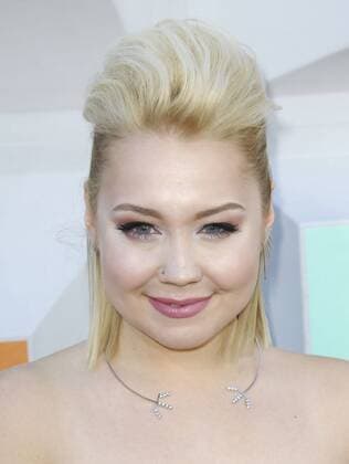 Country Music Awards in Las Vegas RaeLynn 51ST ANNUAL ACADEMY OF COUNTRY MUSIC AWARDS: ARRIVALS Las Vegas Patrick Rideaux PicturePerfect