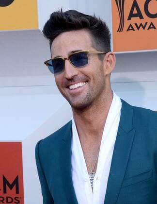 Country Music Awards in Las Vegas Singer Jake Owen attends the 51st annual Academy of Country Music Awards held at the MGM Grand Arena in Las Vegas, Nevada on April 3, 2016.  LAV20160403097 JIMxRUYMEN