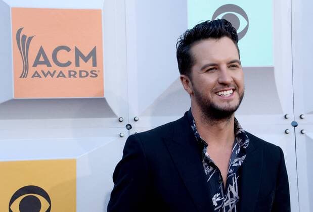 Country Music Awards in Las Vegas Singer Luke Bryan attends the 51st annual Academy of Country Music Awards held at the MGM Grand Arena in Las Vegas, Nevada on April 3, 2016.  LAV20160403169 JIMxRUYMEN
