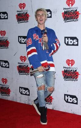 iHeartRadio Music Awards 2016 in Los Angeles Justin Bieber IHEARTRADIO MUSIC AWARDS 2016 - PRESS ROOM Los Angeles Michael Heart PicturePerfect