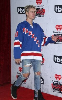 iHeartRadio Music Awards 2016 in Los Angeles Justin Bieber IHEARTRADIO MUSIC AWARDS 2016 - PRESS ROOM Los Angeles Michael Heart PicturePerfect