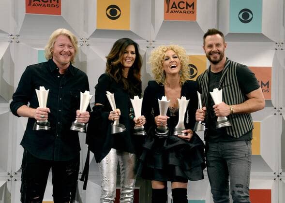 (L-R) Recording artists Philip Sweet, Karen Fairchild, Kimberly Schlapman, and Jimi Westbrook of Little Big Town, winners of the Vocal Group of the Year, backstage at the 51st annual Academy of Country Music Awards held at the MGM Grand Arena in Las Vegas, Nevada on April 3, 2016.  LAV20160403997 JIMxRUYMEN