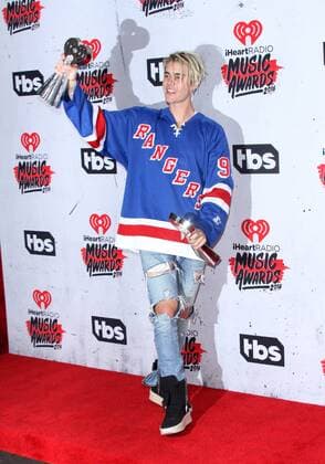 iHeartRadio Music Awards 2016 in Los Angeles Justin Bieber IHEARTRADIO MUSIC AWARDS 2016 - PRESS ROOM Los Angeles Michael Heart PicturePerfect