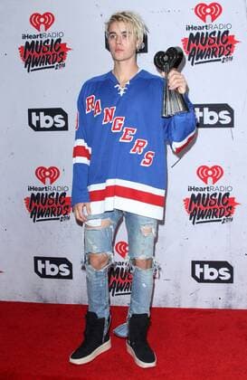 iHeartRadio Music Awards 2016 in Los Angeles Justin Bieber IHEARTRADIO MUSIC AWARDS 2016 - PRESS ROOM Los Angeles Michael Heart PicturePerfect