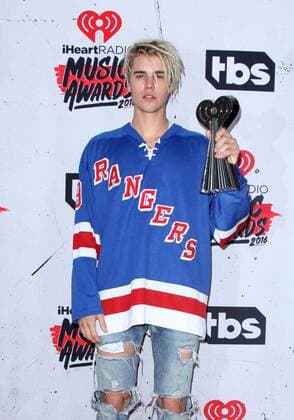 iHeartRadio Music Awards 2016 in Los Angeles Justin Bieber IHEARTRADIO MUSIC AWARDS 2016 - PRESS ROOM Los Angeles Michael Heart PicturePerfect