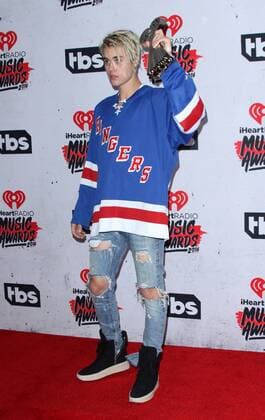 iHeartRadio Music Awards 2016 in Los Angeles Justin Bieber IHEARTRADIO MUSIC AWARDS 2016 - PRESS ROOM Los Angeles Michael Heart PicturePerfect