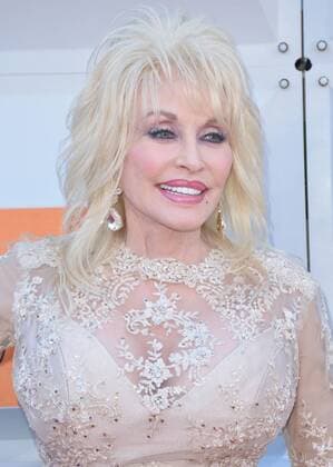 Country Music Awards in Las Vegas April 4, 2016 - Las Vegas, Nevada, United States of America - Singer Dolly Parton attends the 51st Academy Of Country Music Awards on April 3, 2016 at MGM Grand Arena in Las Vegas, Nevada Las Vegas United States of America - ZUMAt114