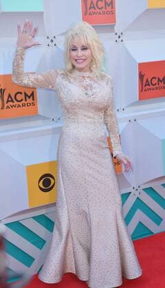 Country Music Awards in Las Vegas April 4, 2016 - Las Vegas, Nevada, United States of America - Singer Dolly Parton attends the 51st Academy Of Country Music Awards on April 3, 2016 at MGM Grand Arena in Las Vegas, Nevada Las Vegas United States of America - ZUMAt114