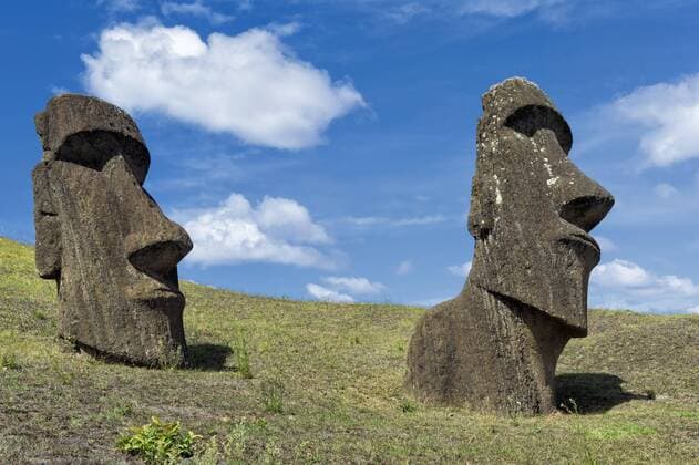 Moais am Rano Raraku, Nationalpark Rapa Nui, Unesco-Weltkulturerbe, Osterinsel, Chile, Südamerika Copyright: imageBROKER/GTW ibxgab04133824.jpg