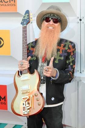 Billy Gibbons, der ZZ Top Gitarrist bei der Ankunft zu den 51th Academy of Country Music Awards am 3.04.2016 in Las Vegas 51. Academy of Country Music Awards in Las Vegas, 2016 