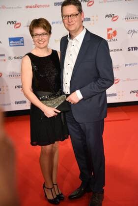 04.04..2016 xmfx Frankfurt am Main, Messe red carpet, Roter Teppich PRG Live Entertainment Award (LEA) 2016 Hessens SPD-Vorsitzender Thorsten Schäfer-Gümbel mit Ehefrau Annette