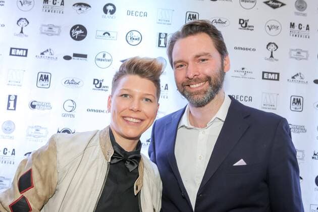 03.04.2016, La Mia, Universal Music GET2GETHER, zum Amadeus Austrian Music Awards 2016, im Bild: Virgina Ernst, Cornelius Ballin-Managing Director Universal Music Austria