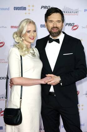Sarah Knappik und Ingo Nommsen bei der Verleihung des PRG Live Entertainment Award 2016 in der Festhalle Frankfurt. Frankfurt am Main, 04.04.2016 Foto:xS.xGabschx xFuturexImage
