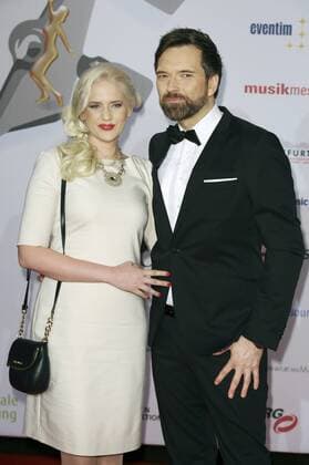 Sarah Knappik und Ingo Nommsen bei der Verleihung des PRG Live Entertainment Award 2016 in der Festhalle Frankfurt. Frankfurt am Main, 04.04.2016 Foto:xS.xGabschx xFuturexImage