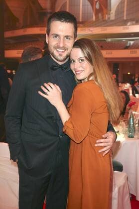 Alexander Klaws mit Freundin Nadja Scheiwiller bei der Verleihung des PRG Live Entertainment Award 2016 in der Festhalle Frankfurt. Frankfurt am Main, 04.04.2016 Foto:xS.xGabschx xFuturexImage