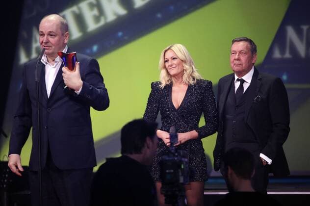 Dieter Semmelmann, Helene Fischer und Roland Kaiser bei der Verleihung des PRG Live Entertainment Award 2016 in der Festhalle Frankfurt. Frankfurt am Main, 04.04.2016 Foto:xS.xGabschx xFuturexImage