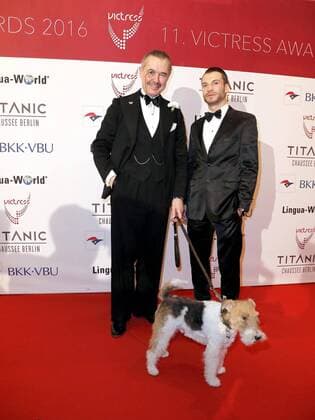 Henry de Winter mit Bobby und Ali Erdogan bei der Verleihung VICTRESS Award 2016 im Hotel Titanic Chausseestr. Berlin.