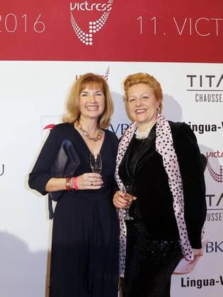 Petra Goetze, Gabrielle Maessen bei der Verleihung VICTRESS Award 2016 im Hotel Titanic Chausseestr. Berlin.