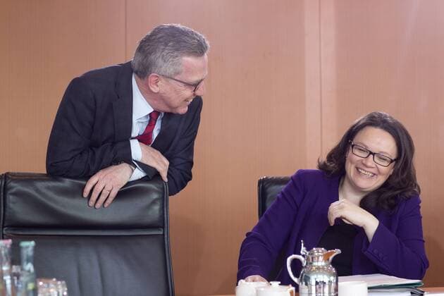 Themen der Woche Deutschland, Berlin, Bundeskanzleramt, 97. Kabinettssitzung, Innenminister Thomas de Maiziere CDU, Arbeitsministerin Andrea Nahles SPD, 06.04.2016