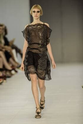 BELO HORIZONTE, MG - 04 06 2016: MINAS SPRING SUMMER TREND - Model during the parade of Grife Lino Villaventura during Minas Trend Spring Summer 2016.  Mour?oxPanda