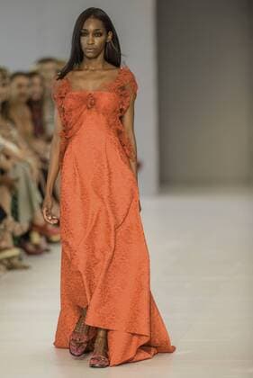 BELO HORIZONTE, MG - 04 06 2016: MINAS SPRING SUMMER TREND - Model during the parade of Grife Lino Villaventura during Minas Trend Spring Summer 2016.  Mour?oxPanda