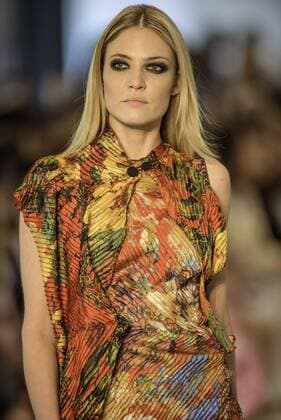 BELO HORIZONTE, MG - 04 06 2016: MINAS SPRING SUMMER TREND - Model during the parade of Grife Lino Villaventura during Minas Trend Spring Summer 2016.  Mour?oxPanda