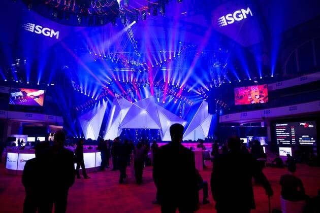April 7, 2016 - As every year the international music fair in Frankfurt and the prolight+sound are taking place from April 5th to April 10th. This is one of the biggest fairs for music instruments and the entertainment branche. Companies display technical innovations and demonstrate their shows. - ZUMAt132