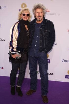 Wolfgang Niedecken und seine Ehefrau Tina bei der Verleihung vom Echo am 07.04.2016 in Berlin Echo Verleihung 2016 in Berlin 