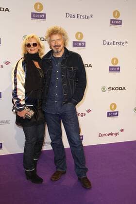 Wolfgang Niedecken, Tina Golemiewski bei Verleihung des Deutschen Musikpreises Echo 2016 im Palais am Funkturm Berlin.