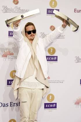 Robin Schulz bir den Echos Dance national und bester nationaler Act im Ausland bei der 25. Verleihung des Echo 2016 in der Messe Berlin. Berlin, 07.04.2016 Foto:xFredericx xFuturexImage