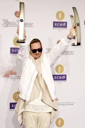 Robin Schulz bir den Echos Dance national und bester nationaler Act im Ausland bei der 25. Verleihung des Echo 2016 in der Messe Berlin. Berlin, 07.04.2016 Foto:xFredericx xFuturexImage