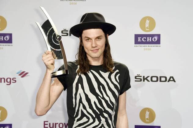 James Bay mit dem Echo für den Newcomer des Jahres international bei der 25. Verleihung des Echo 2016 in der Messe Berlin. Berlin, 07.04.2016 Foto:xFredericx xFuturexImage