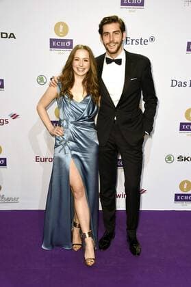 Senta-Sofia Delliponti Oonagh mit Begleitung bei der 25. Verleihung des Echo 2016 in der Messe Berlin. Berlin, 07.04.2016 Foto:xFredericx xFuturexImage