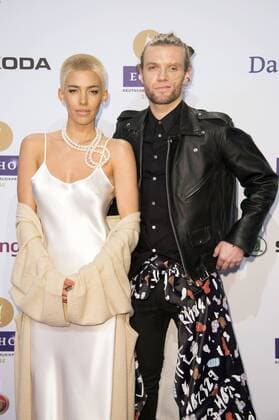 Alina Süggeler und Andreas Andi Weizel (Frida Gold) bei der 25. Verleihung des Echo 2016 in der Messe Berlin. Berlin, 07.04.2016 Foto:xFredericx xFuturexImage