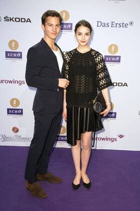 Tim Oliver Schultz und Luise Befort bei der 25. Verleihung des Echo 2016 in der Messe Berlin. Berlin, 07.04.2016 Foto:xFredericx xFuturexImage