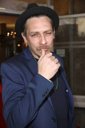Milton Welsh bei der Eröffnung des Filmfestivals achtung berlin - new berlin film award mit dem Film Mann im Spagat: Pace, Cowboy, Pace im Kino International. Berlin, 13.04.2016 Foto:xS.xGabschx xFuturexImage